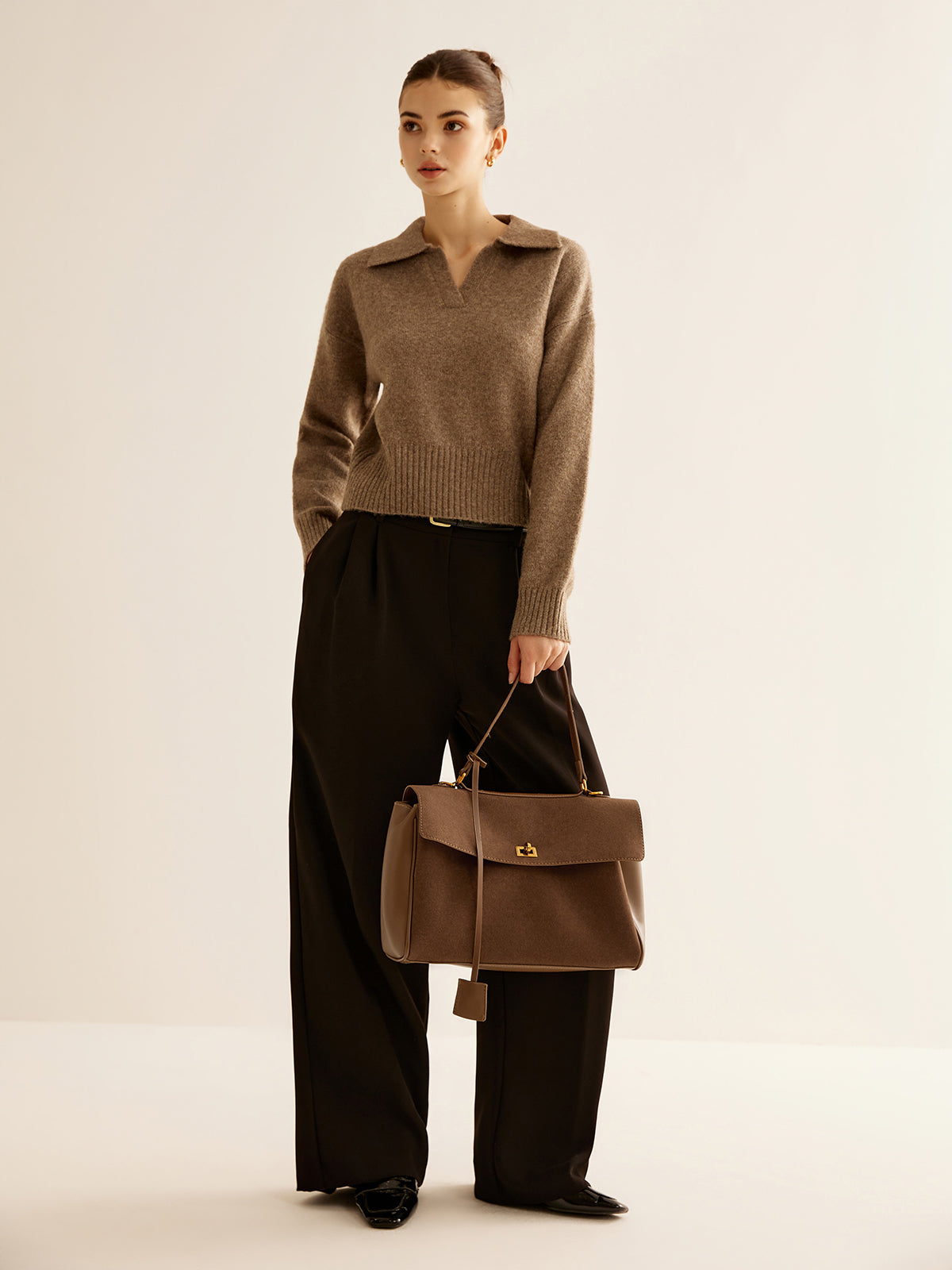 Torebka Kuferek z Konstrukcyjną Formą