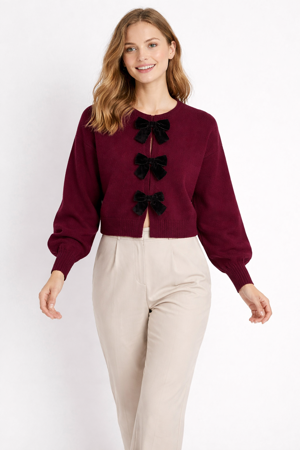 Sweter z dzianiny z ozdobną kokardką