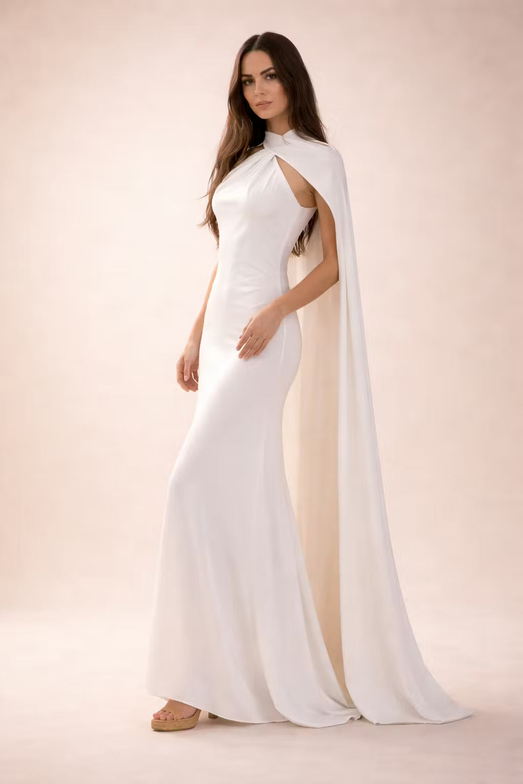Sukienka Maxi One-Shoulder z Peleryną
