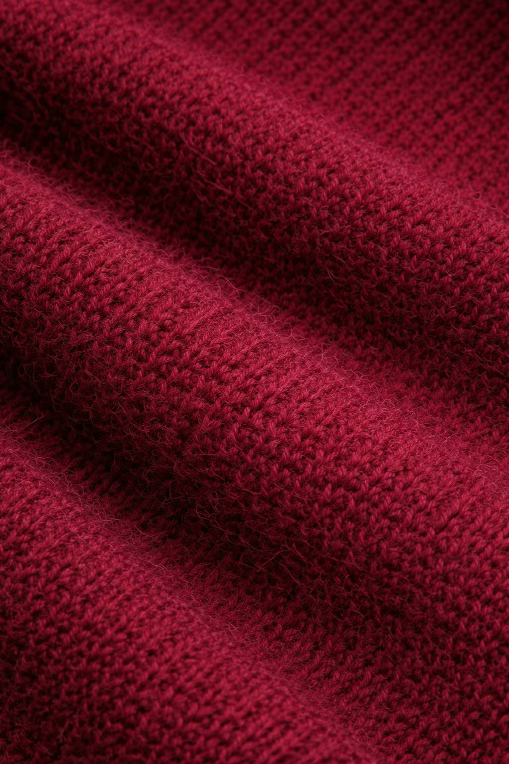 Sweter Dzianinowy w Odcieniu Jagodowym z Odkrytymi Ramionami