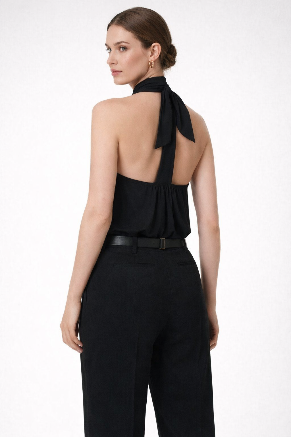 Tkany top z dekoltem typu halter