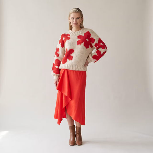 Fiora dzianinowy sweter w czerwone kwiaty