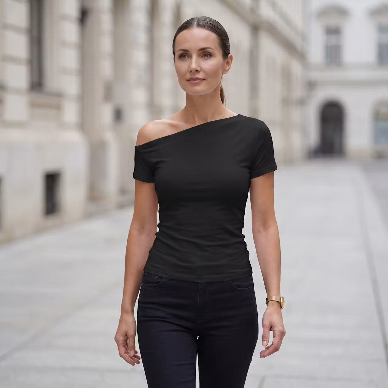 Kaja asymetryczny top z odkrytym ramieniem