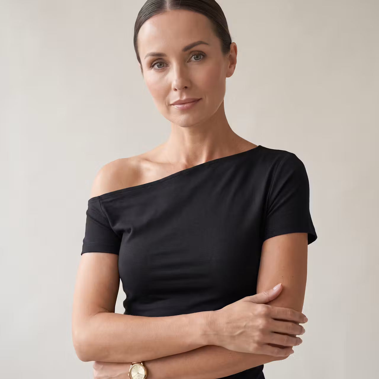 Kaja asymetryczny top z odkrytym ramieniem