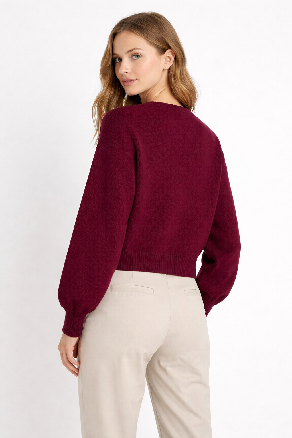 Sweter z dzianiny z ozdobną kokardką